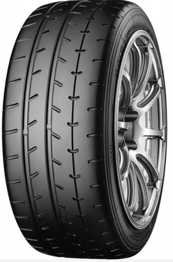 YOKOHAMA ADVAN A052 245/40 R17 W